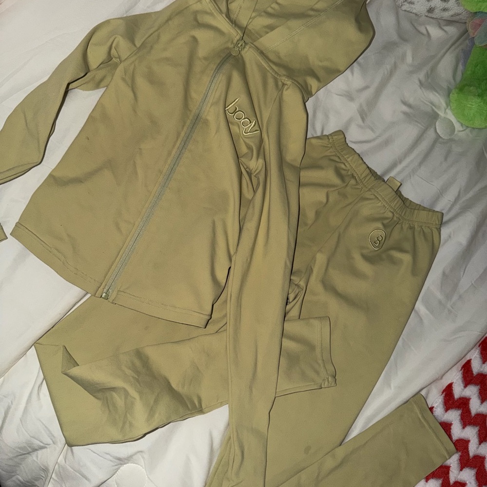 Beay Women's Tan Tracksuit Set